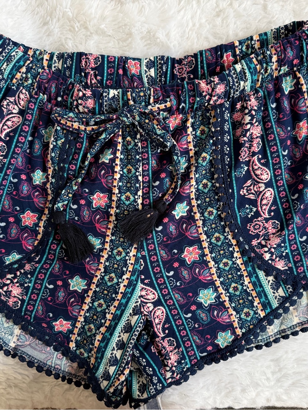 Women’s Boho Floral Navy Women’s Shorts with Tassel Tie size Medium, Brand new